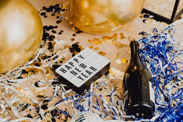 Happy New Year Quotes 2024 for Friend, Wishes, Greeting, SMS